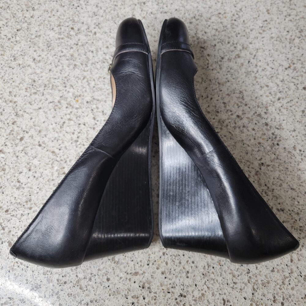 Cole Haan Grand OS Black Leather Closed Round Toe Gold Buckle Wedge Heel✨️9B - Picture 7 of 15